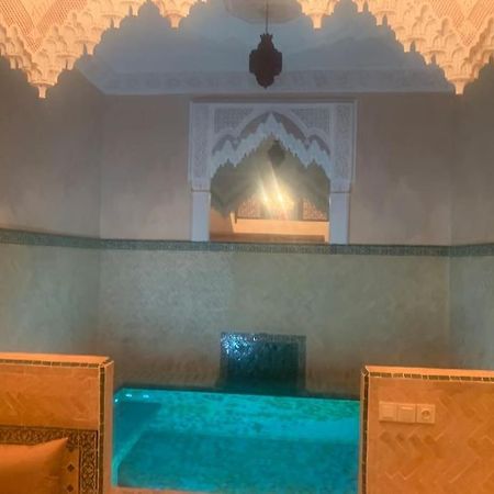 Super Riad Avec Piscine Interieure 마라케시 외부 사진