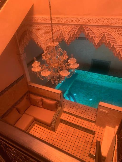 Super Riad Avec Piscine Interieure 마라케시 외부 사진