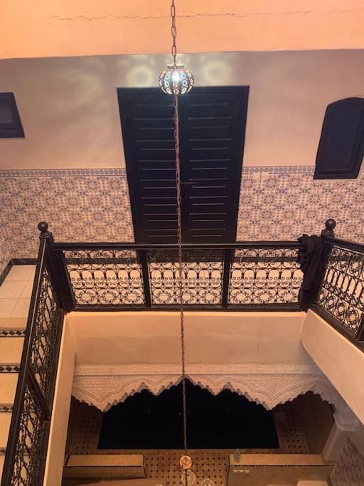 Super Riad Avec Piscine Interieure 마라케시 외부 사진